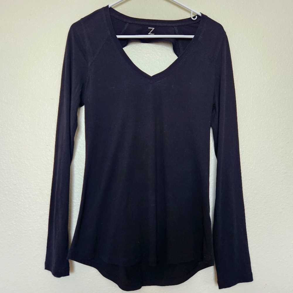 Z ByZella Black V-Neck Long Sleeve Top Cut-Out Back Shirttail Hem Size M